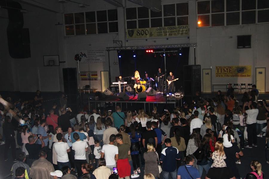 18699790 1551342301566406 3520173285454665485 n