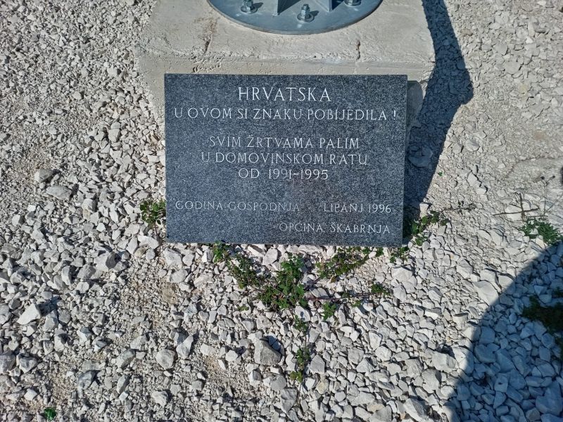 Raževa_glavaspomen_ploča Raževa_glavaspomen_ploča