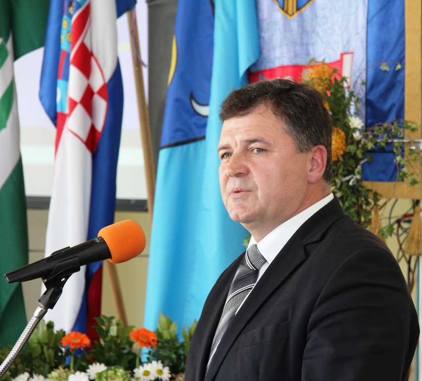 VELIĆ