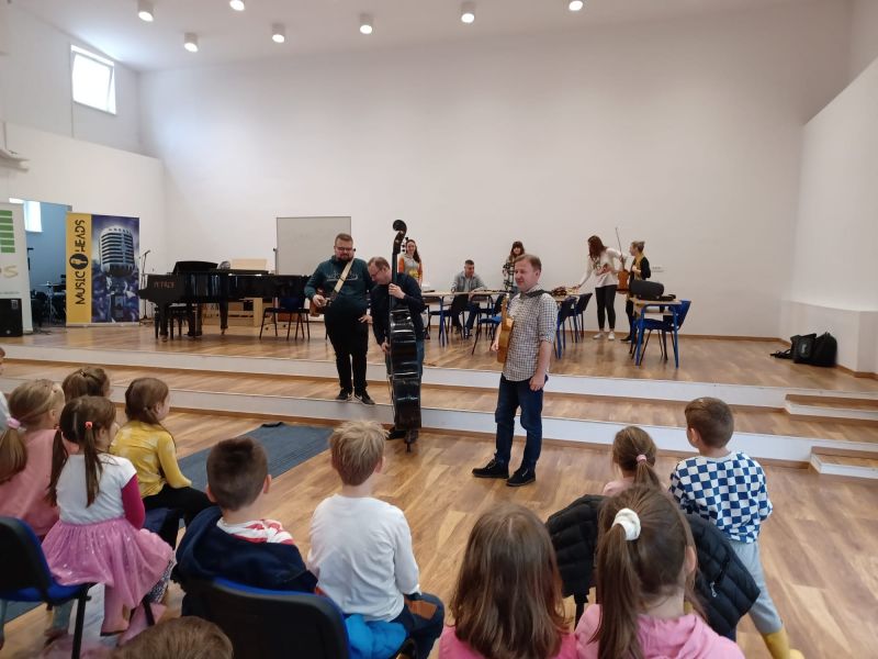 347612720_1976877885984874_5297896975333703944_n