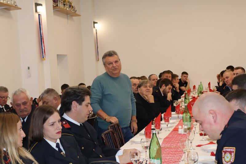 1000082025 1000082025