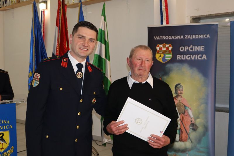 1000082043 1000082043