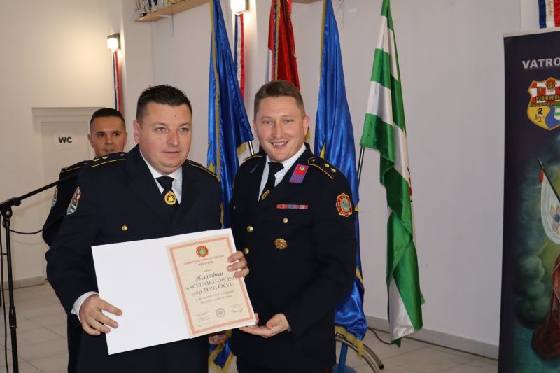 1000082044 1000082044