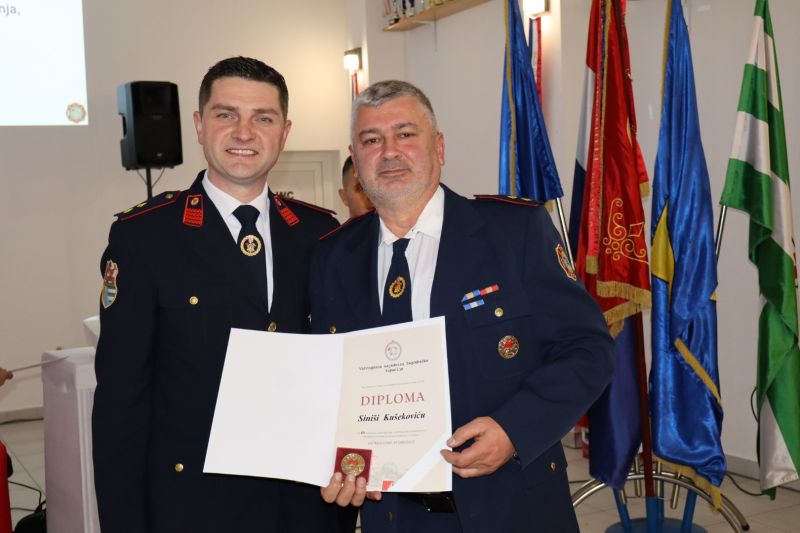 1000082047 1000082047