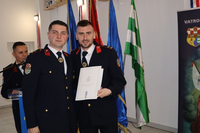 1000082058 1000082058