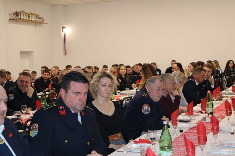 1000082086 1000082086